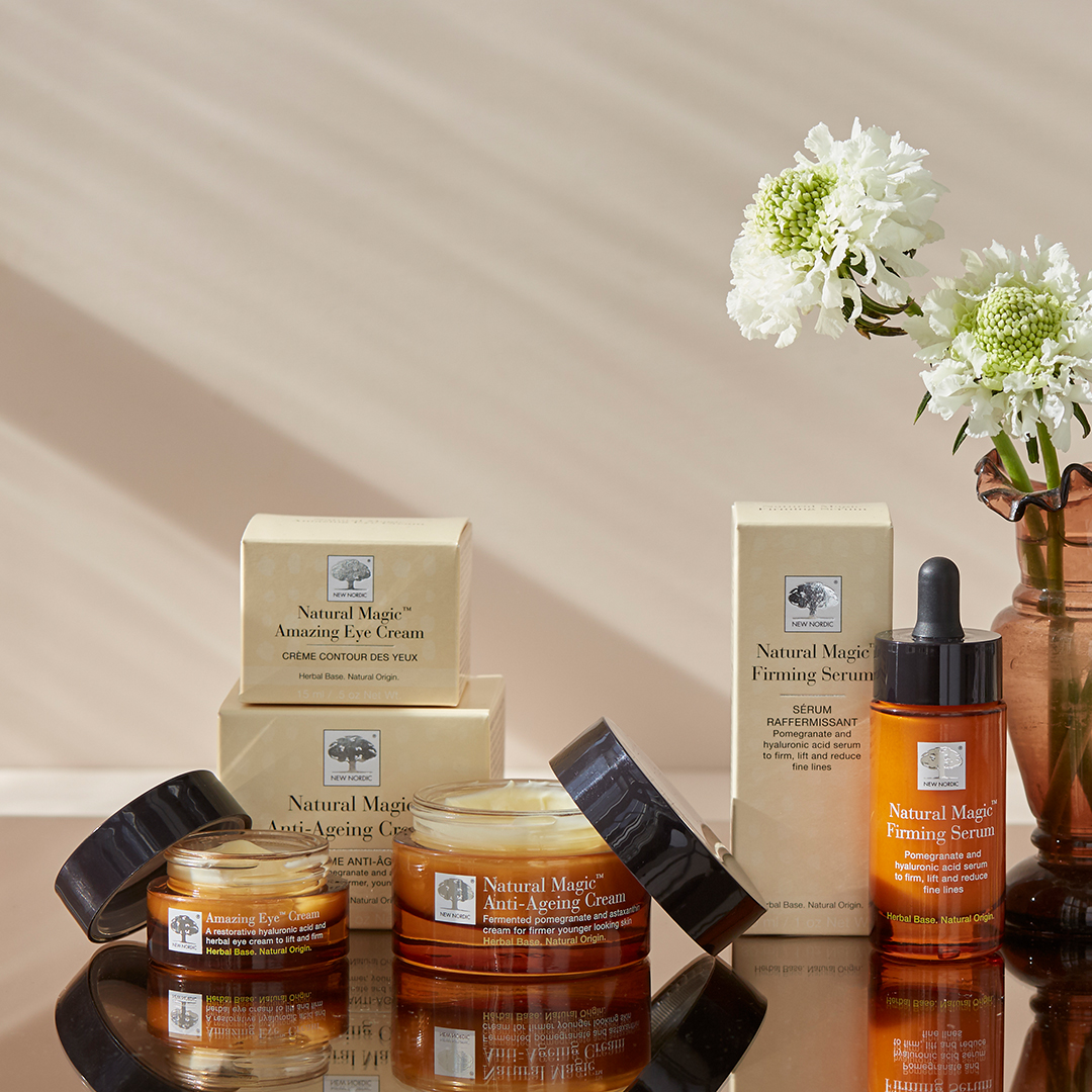 IG_NaturalMagicAmazingEyeCream_FirmingSerum_AntiAgeingCream_Flower_JBP5440_NewNordic_30_jan_25_33265_J_INT_1.